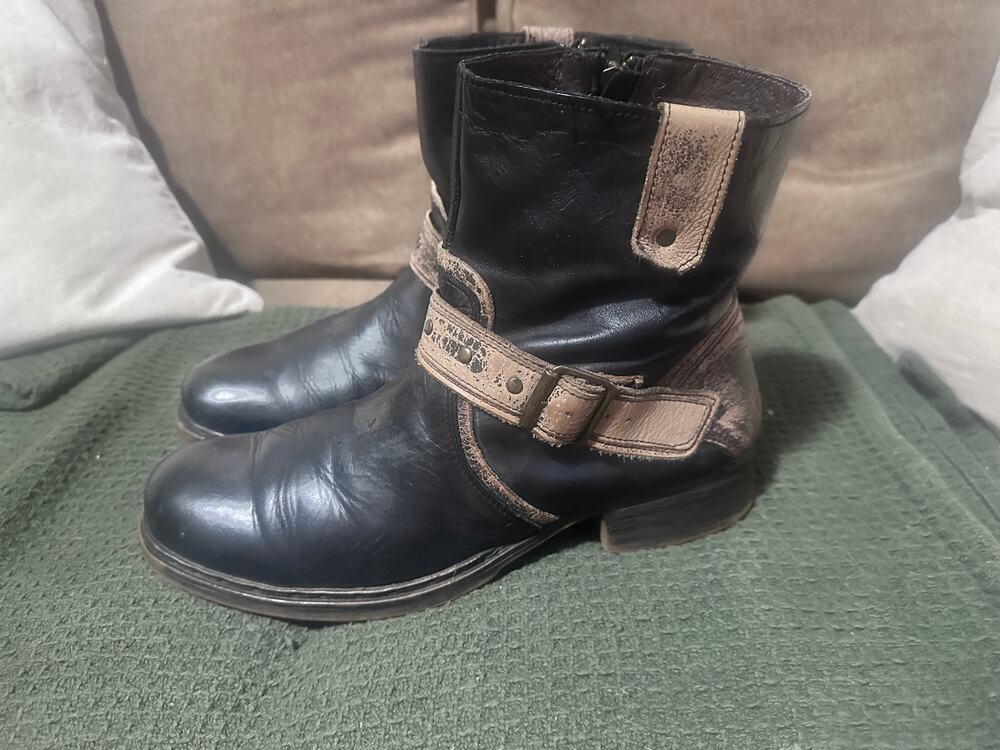 Bedstu Side Zip Black/Brown Leather Boots 10